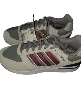 Mens Size 8.5 Adidas Run 80's  New In Box